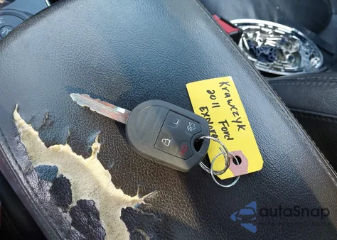 2011 Ford Explorer Xlt from USA, damaged, VIN 1FMHK8D82BGA75865